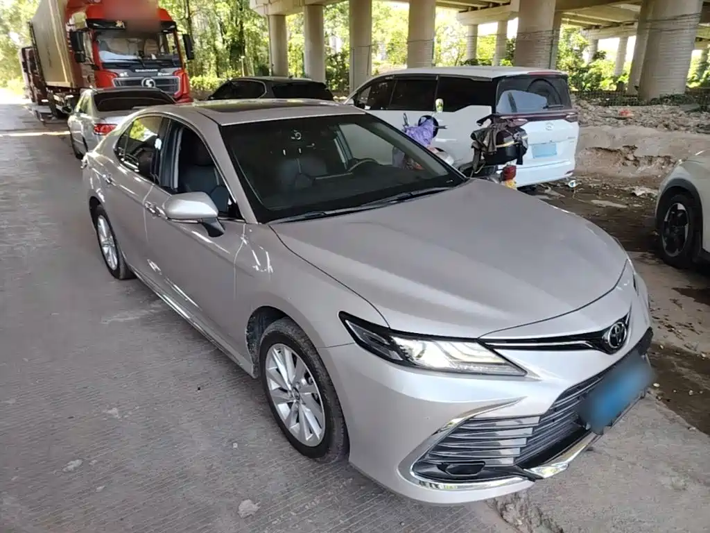 Toyota Camry 2023 2.0G Luxury