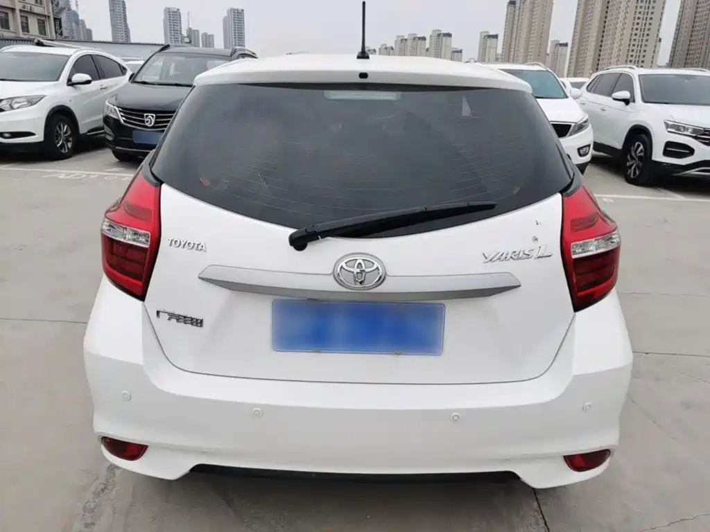 Toyota Yaris L — миниатюра 6