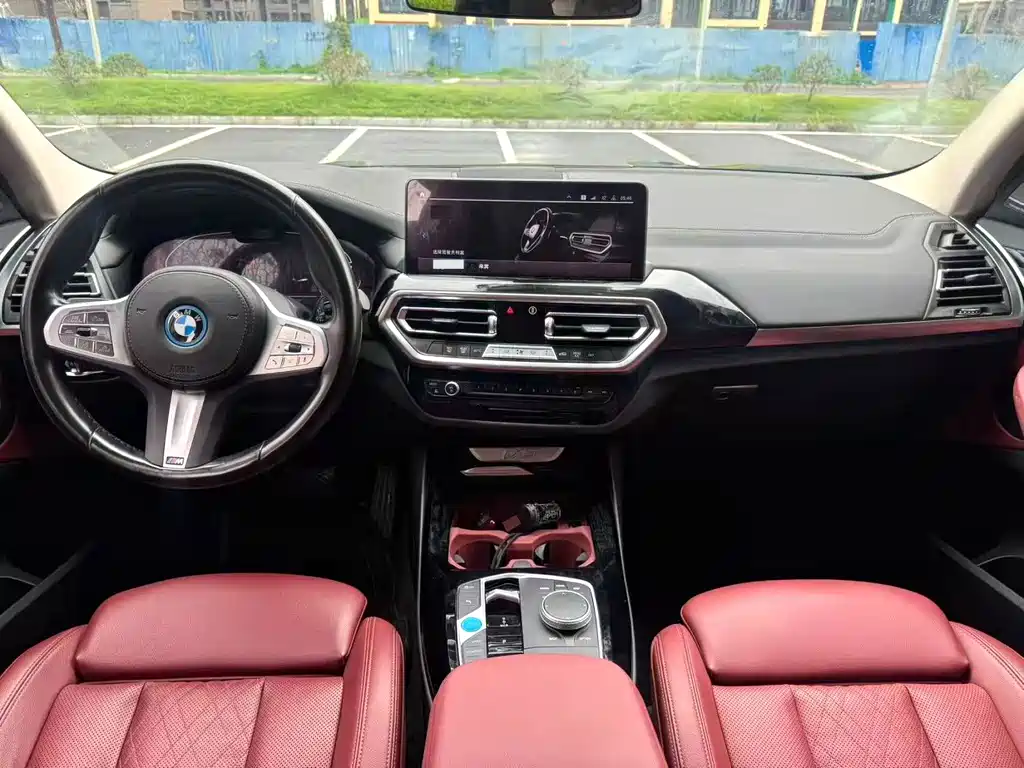 BMW iX3 — миниатюра 6