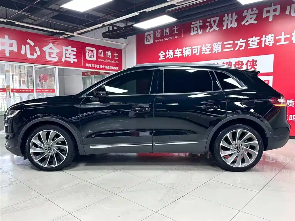 Lincoln Nautilus 2021 2.7T