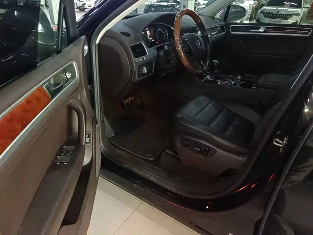 Volkswagen Touareg — миниатюра 16
