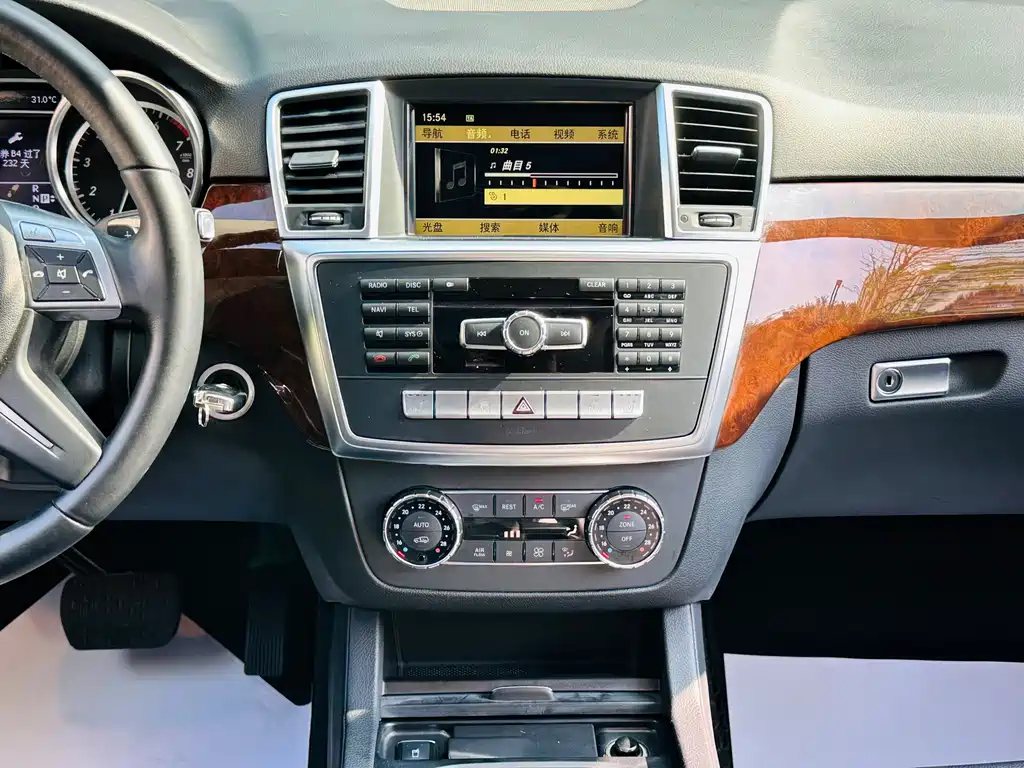 Mercedes-Benz M-Class — миниатюра 19