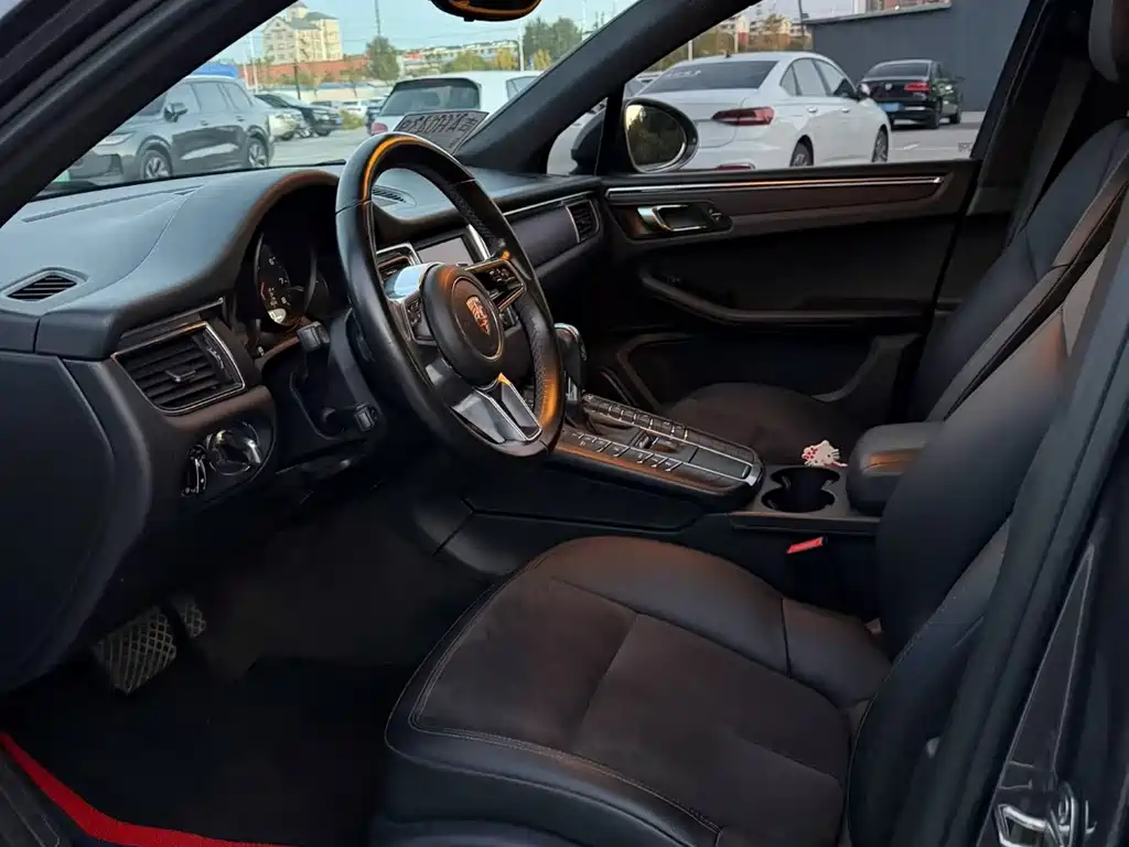 Porsche Macan — миниатюра 8