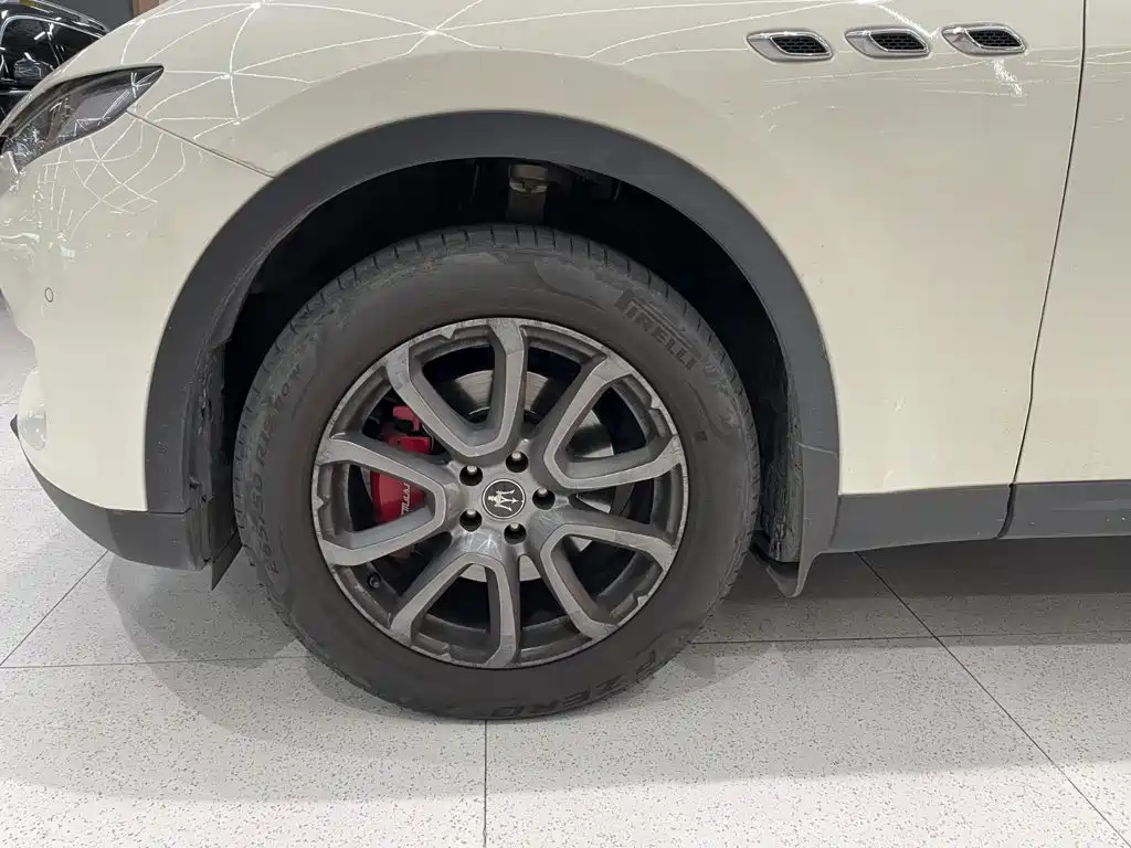 Maserati Levante — миниатюра 14