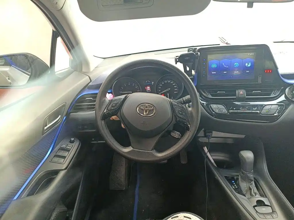 Toyota C-HR — миниатюра 6