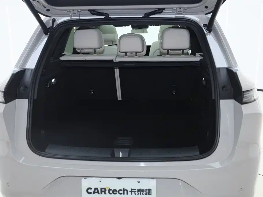 Li Auto L6 2024 Pro