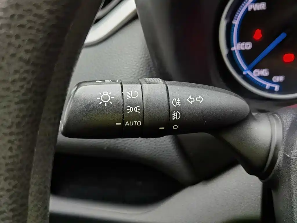 Toyota RAV4 — миниатюра 21