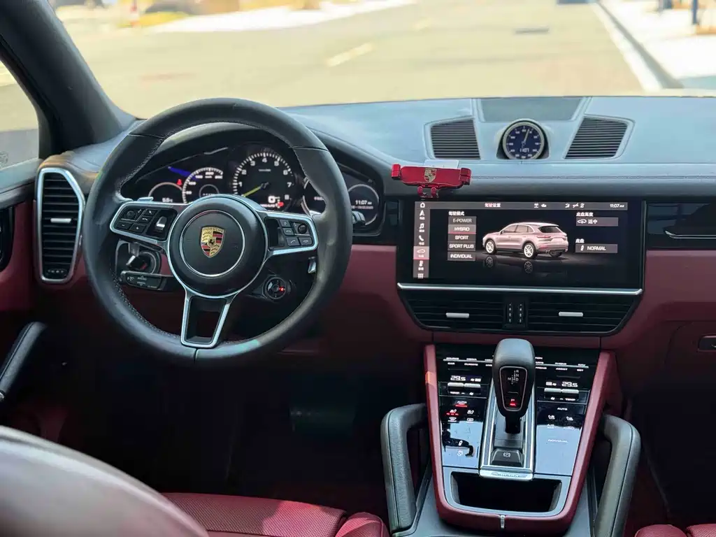 PORSCHE CAYENNE NEW ENERGY