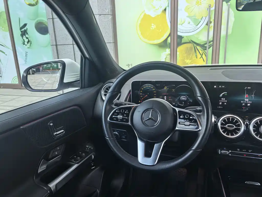 Mercedes-Benz GLB — миниатюра 15