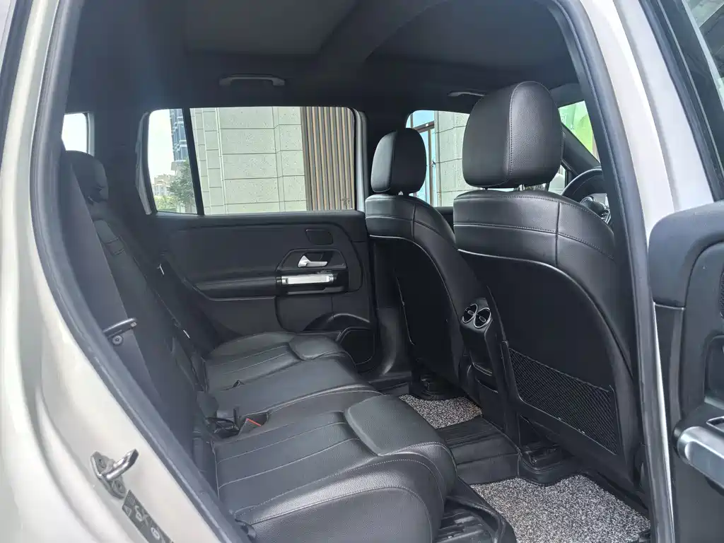 Mercedes-Benz GLB — миниатюра 12
