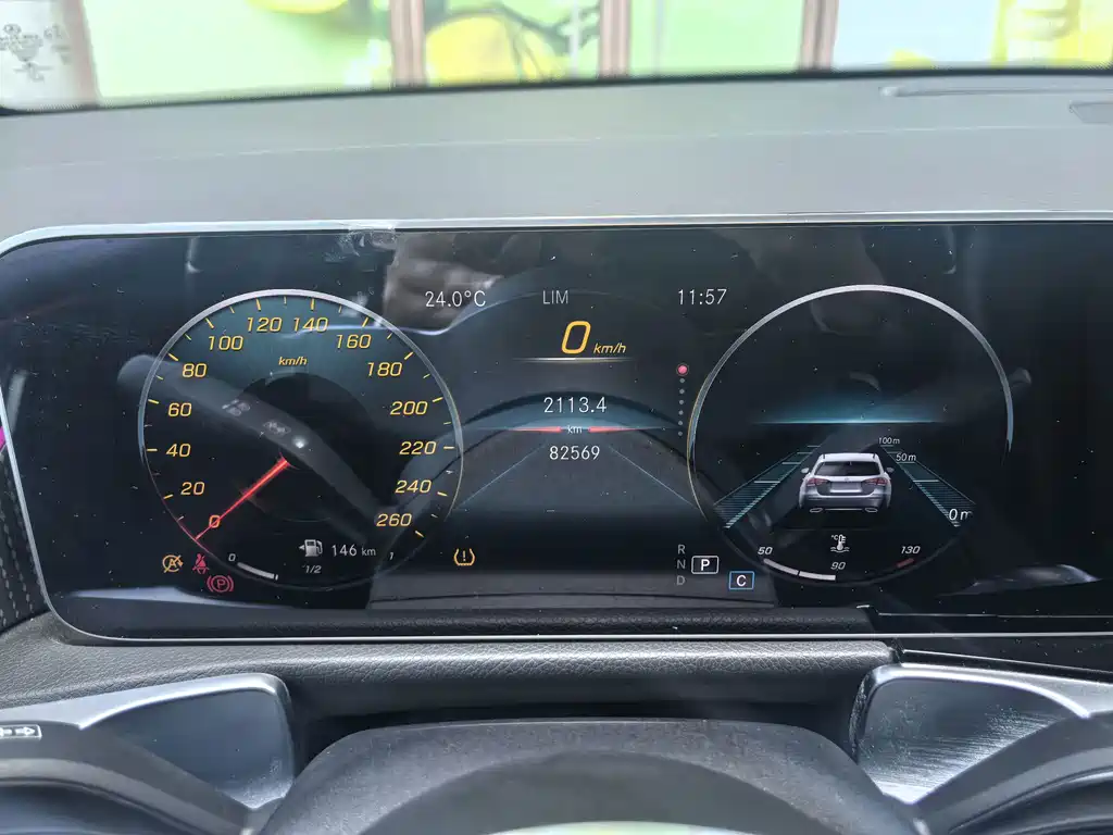 Mercedes-Benz GLB — миниатюра 21