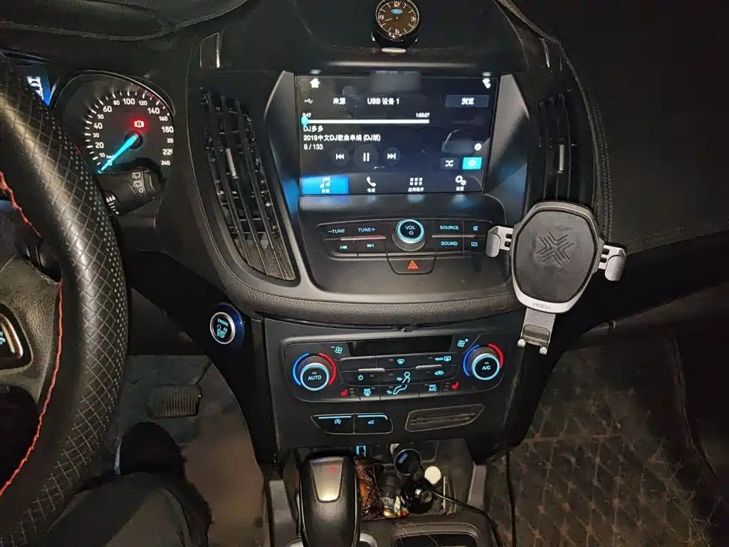 Ford Kuga — миниатюра 6