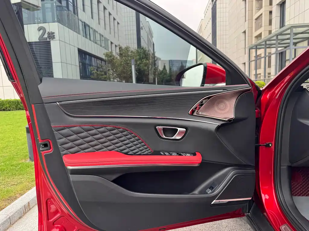 BYD Han — миниатюра 11
