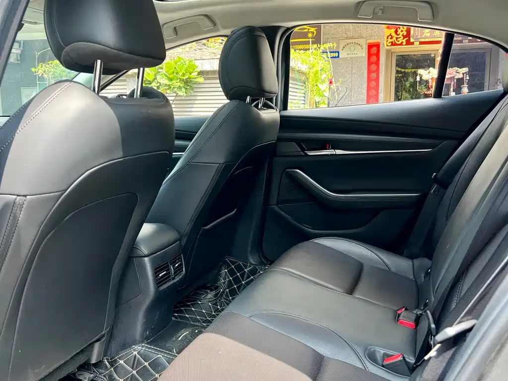 Mazda 3 Axela — миниатюра 10