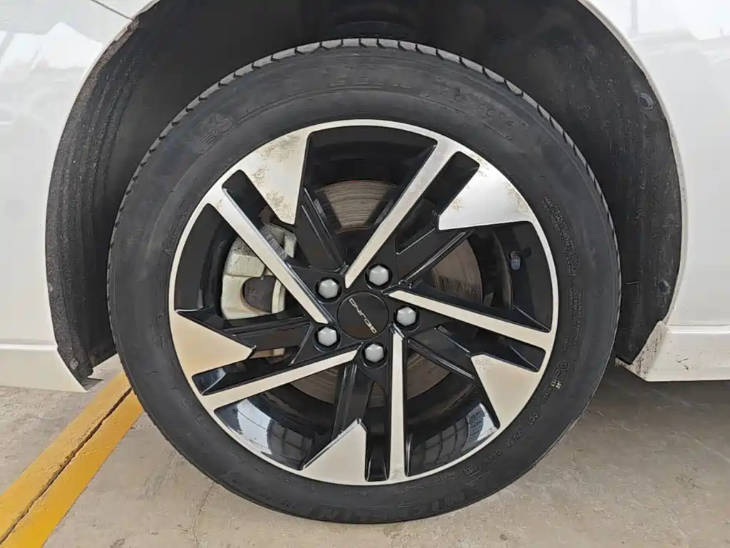BAIC EU5 Plus — миниатюра 23