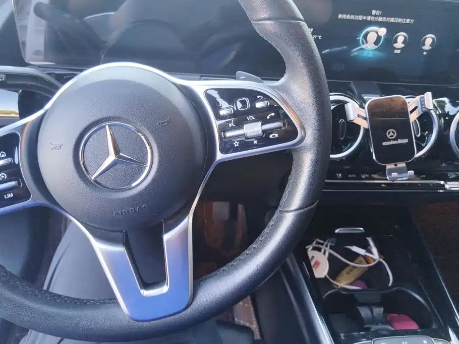 Mercedes-Benz GLA — миниатюра 12