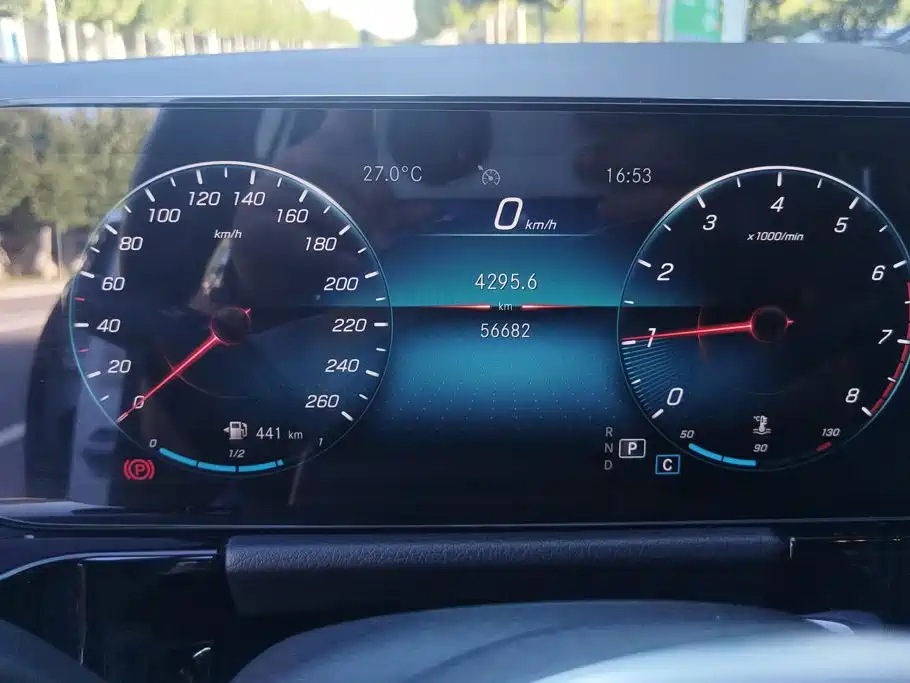 Mercedes-Benz GLA — миниатюра 14