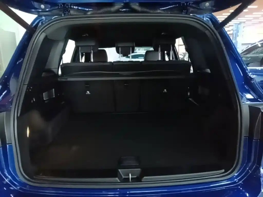 Mercedes-Benz GLB — миниатюра 19