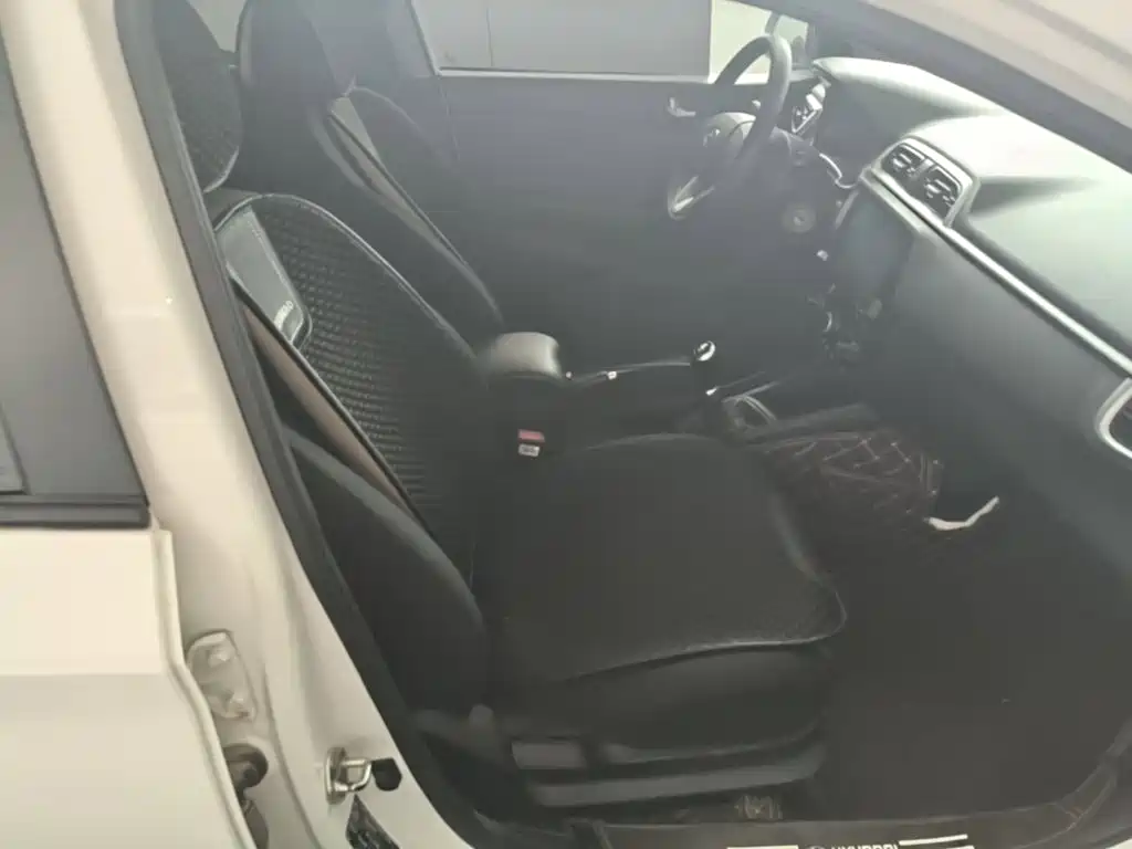 Hyundai Verna — миниатюра 25