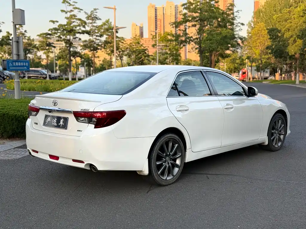 Toyota Reiz 2013 2.5S