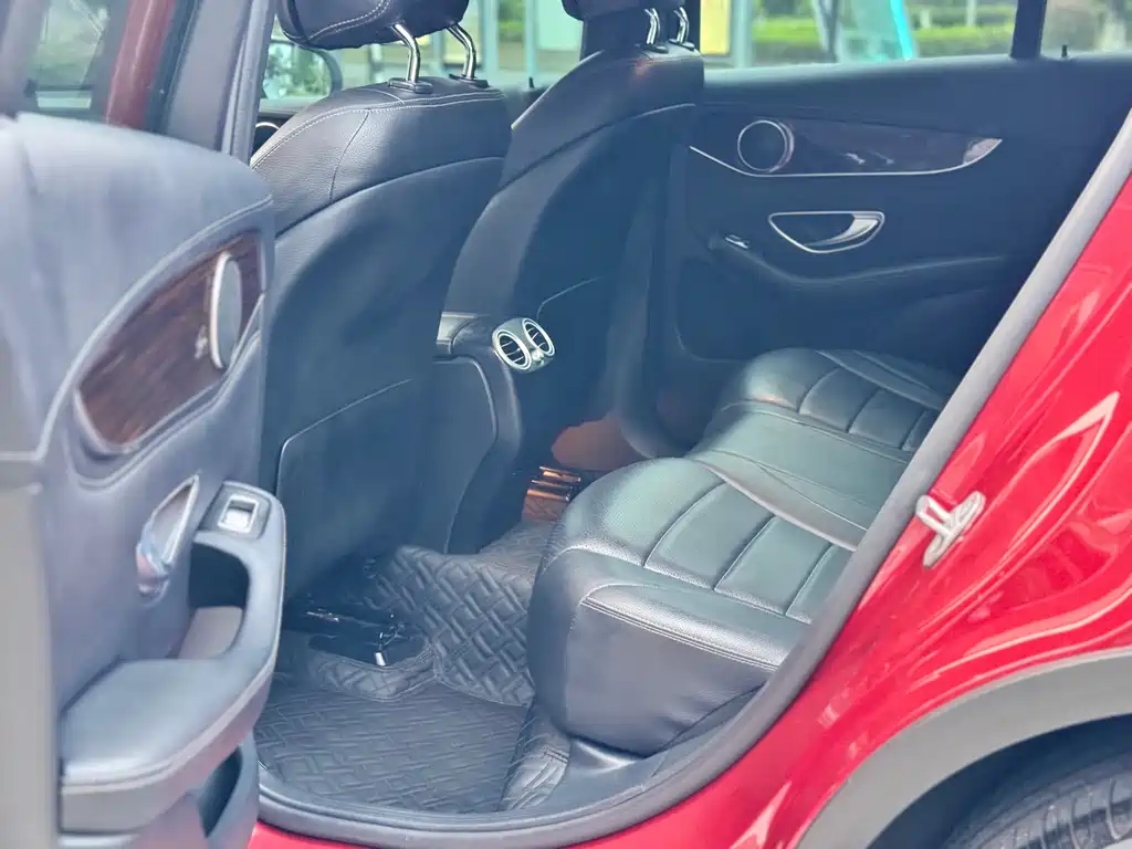 Mercedes-Benz GLC 2019 GLC 260 4MATIC Luxury