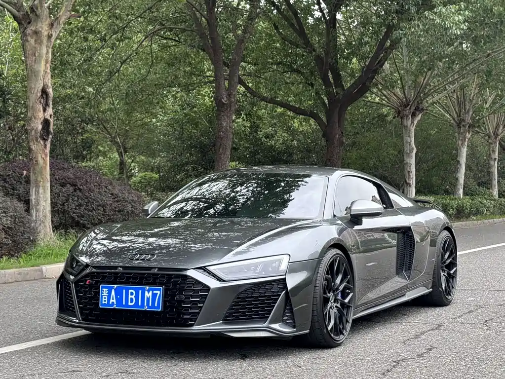 Audi R8