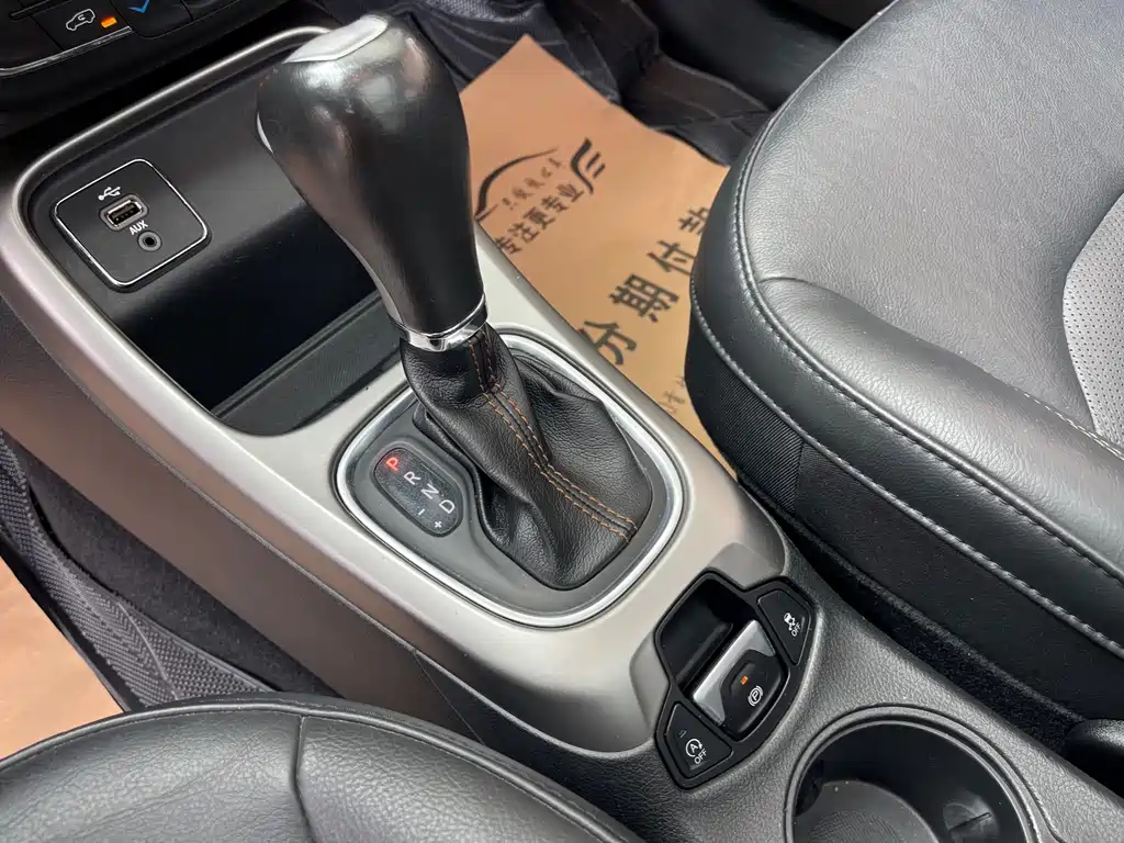 Jeep Compass 200T Auto Home Enjoy Edition, фото 13