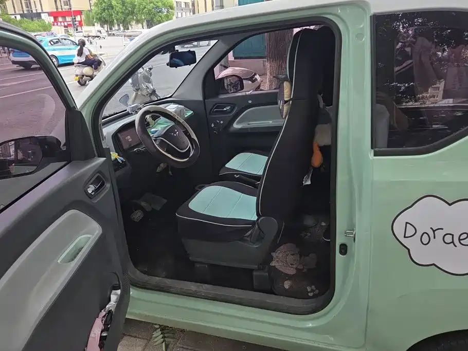 Wuling MINIEV — миниатюра 11