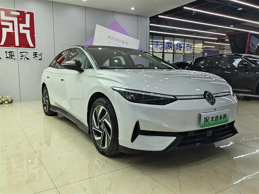 VOLKSWAGEN ID.7 VIZZION