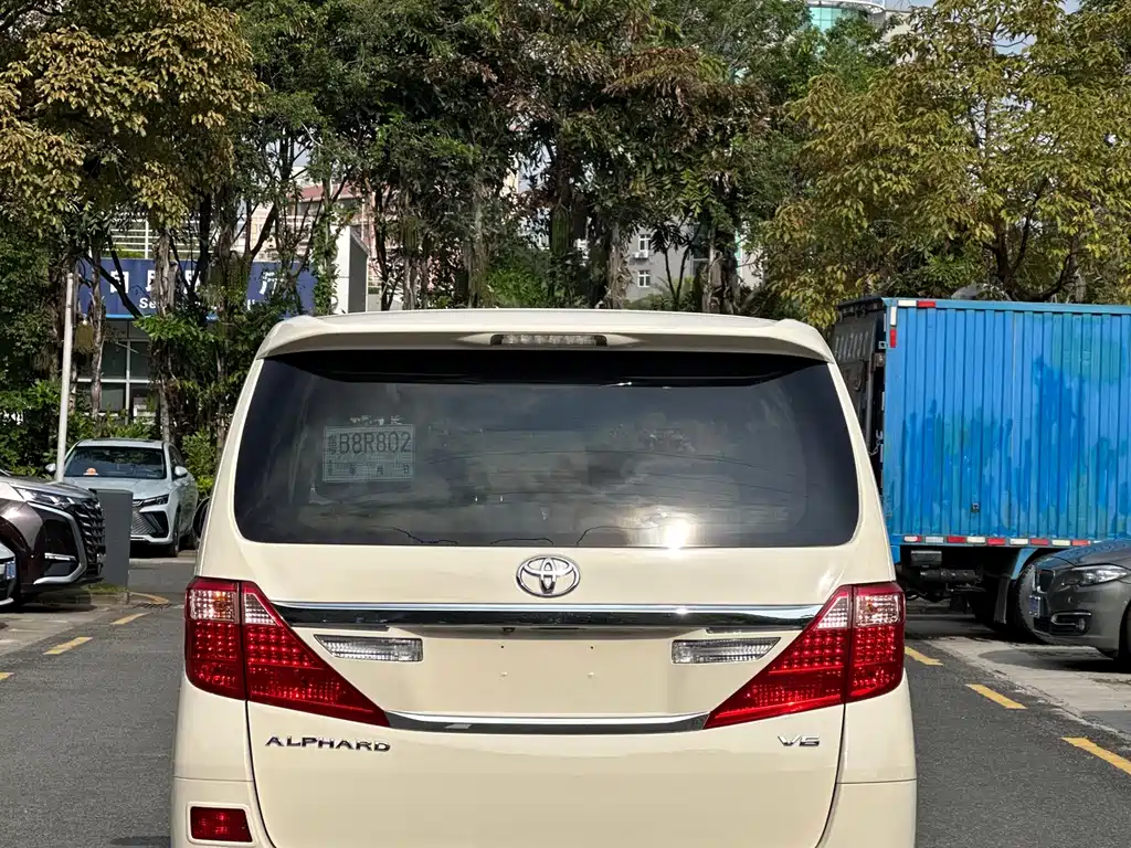 Toyota Alphard — фотографии объявления, Фото 14