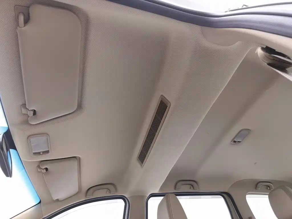 Wuling Hongguang — миниатюра 14