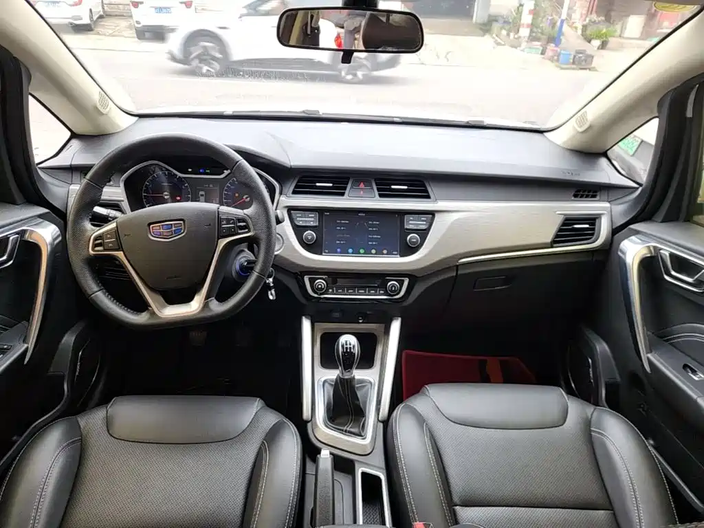 Geely Vision X3 — миниатюра 10