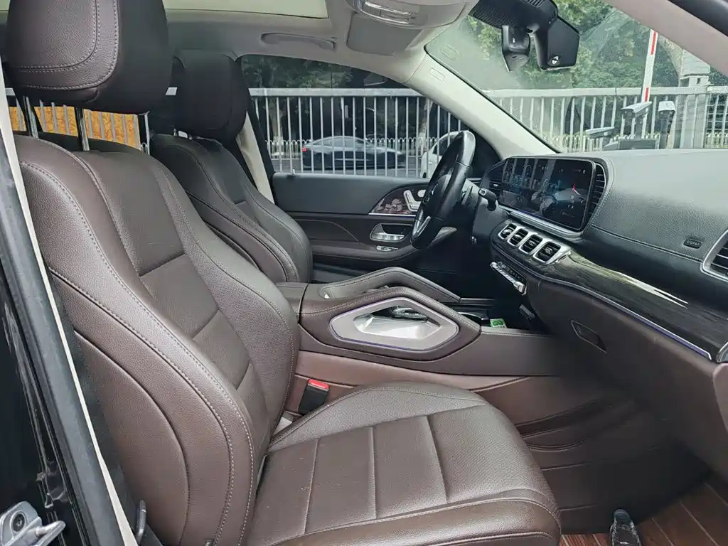 Mercedes-Benz GLE (Import) — миниатюра 9