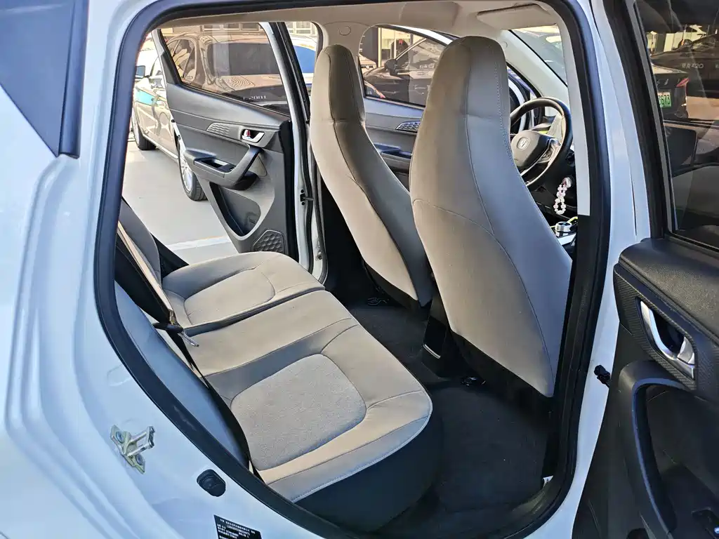 Changan Benben E-Star — миниатюра 12