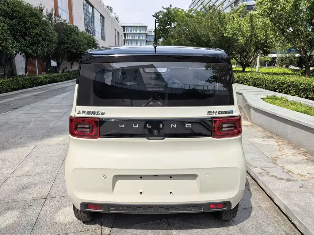 Wuling MINIEV — миниатюра 5