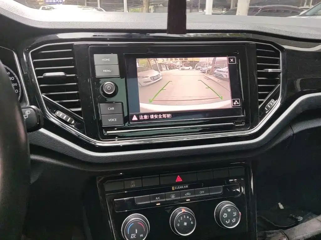 Volkswagen T-Roc — миниатюра 13