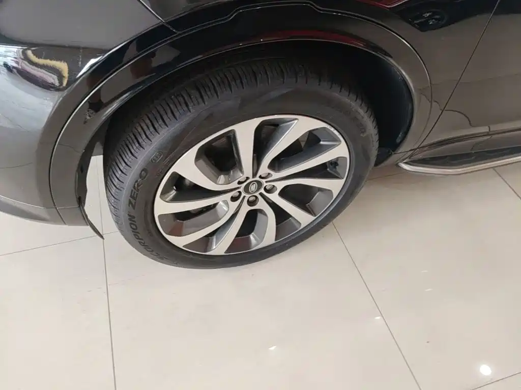 Land Rover Discovery Sport — миниатюра 23