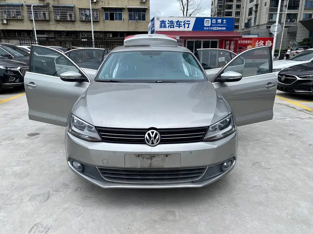 Volkswagen Sagitar — миниатюра 7