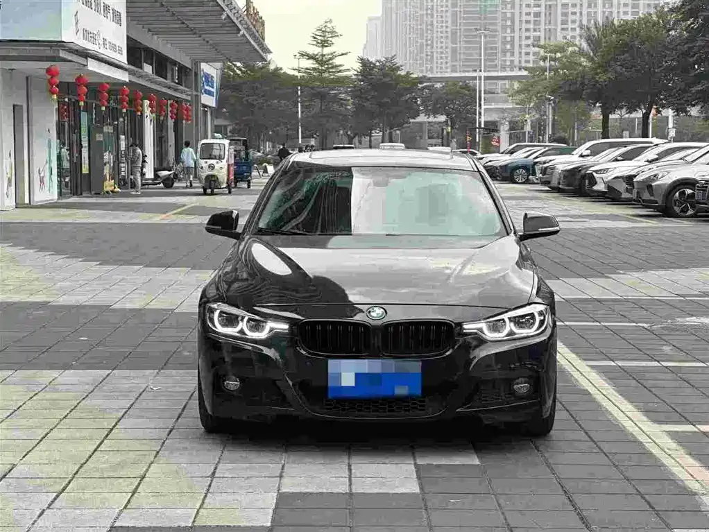 BMW 3 SERIES