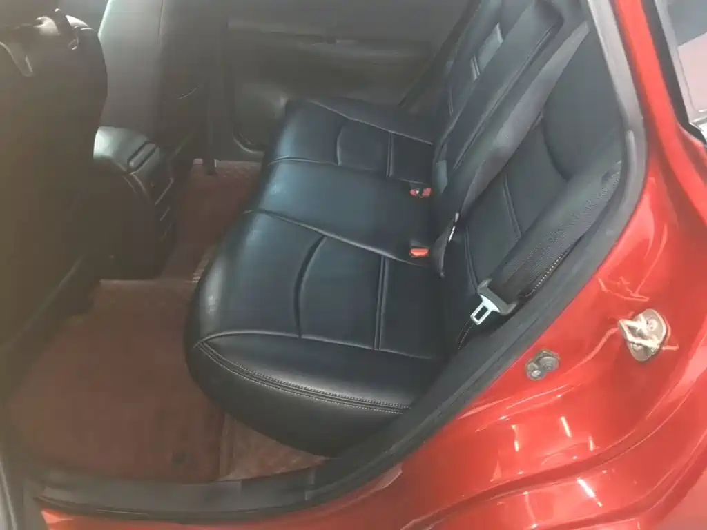 Nissan Tiida — миниатюра 17