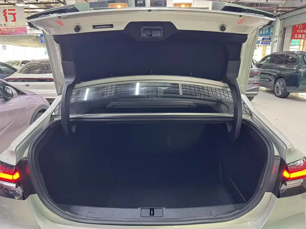 Roewe Feifan ER6 — миниатюра 13