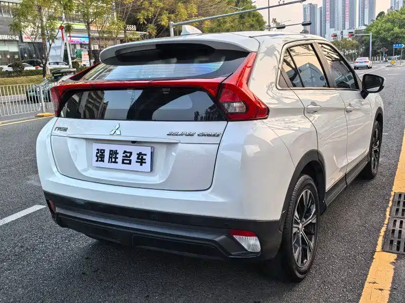 Mitsubishi Eclipse Cross — миниатюра 7