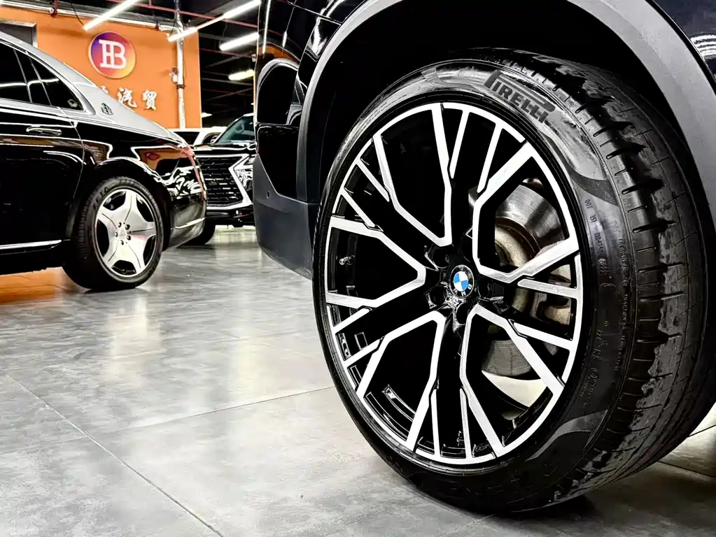 BMW X5 (Import) — миниатюра 12
