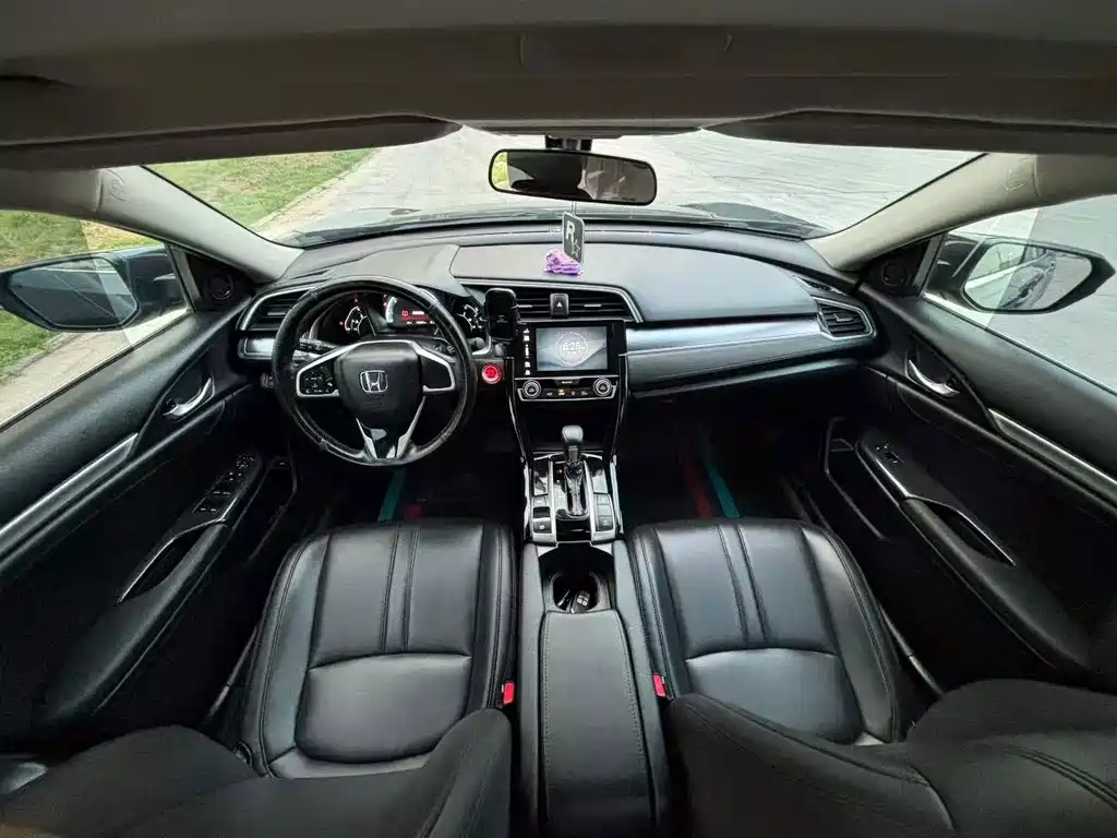 Honda Civic — миниатюра 7