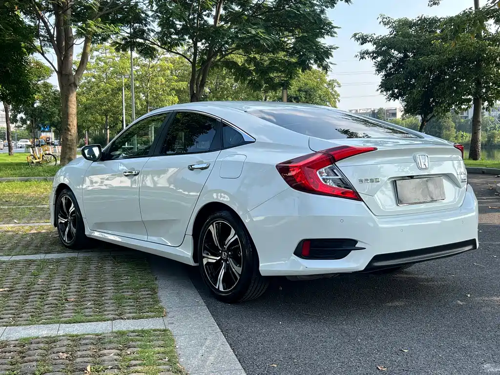 Honda Civic — миниатюра 7
