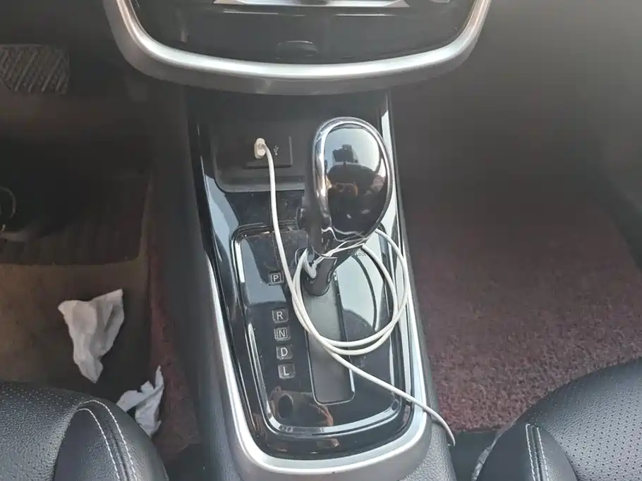 Nissan Tiida — миниатюра 16