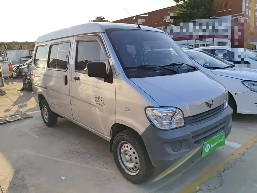 Wuling Sunshine 2023 1.5L 5/7 мест