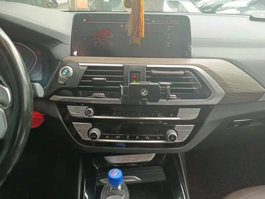 BMW X3 — миниатюра 13