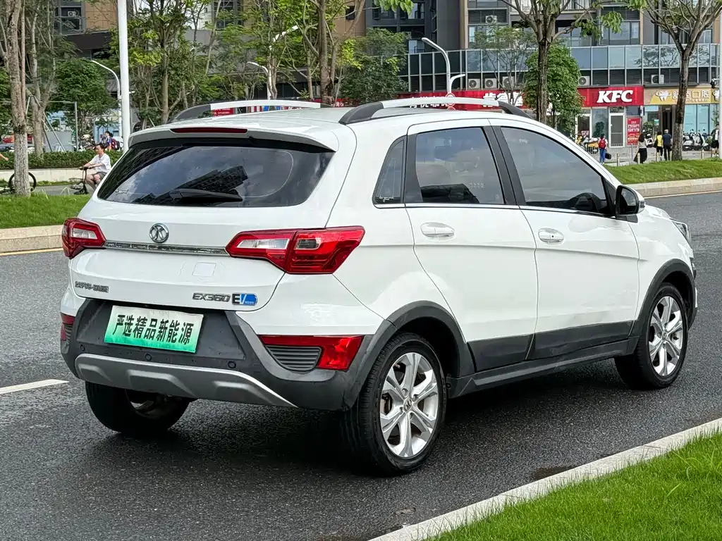 BAIC New Energy EX — миниатюра 16
