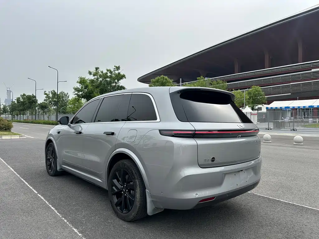 Li Auto L8 2023 Pro